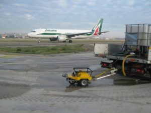 Fig.6 Prove di aderenza con GripTester in aeroporto